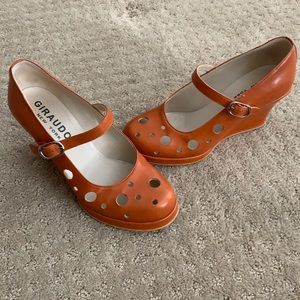 Giraudon heels gently worn, great condition. 100% leather 3” heel,deep pumpkin